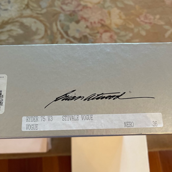 Pattern leather boots - Picture 4 of 4